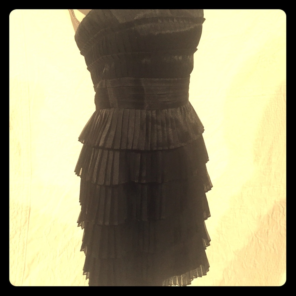 White House Black market sz 4 strapless dress